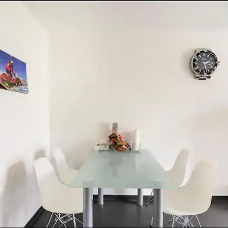 Guenstiges Gruenes Ferienzimmer Mit Separater Moderner Dusche Lörrach Exterior foto