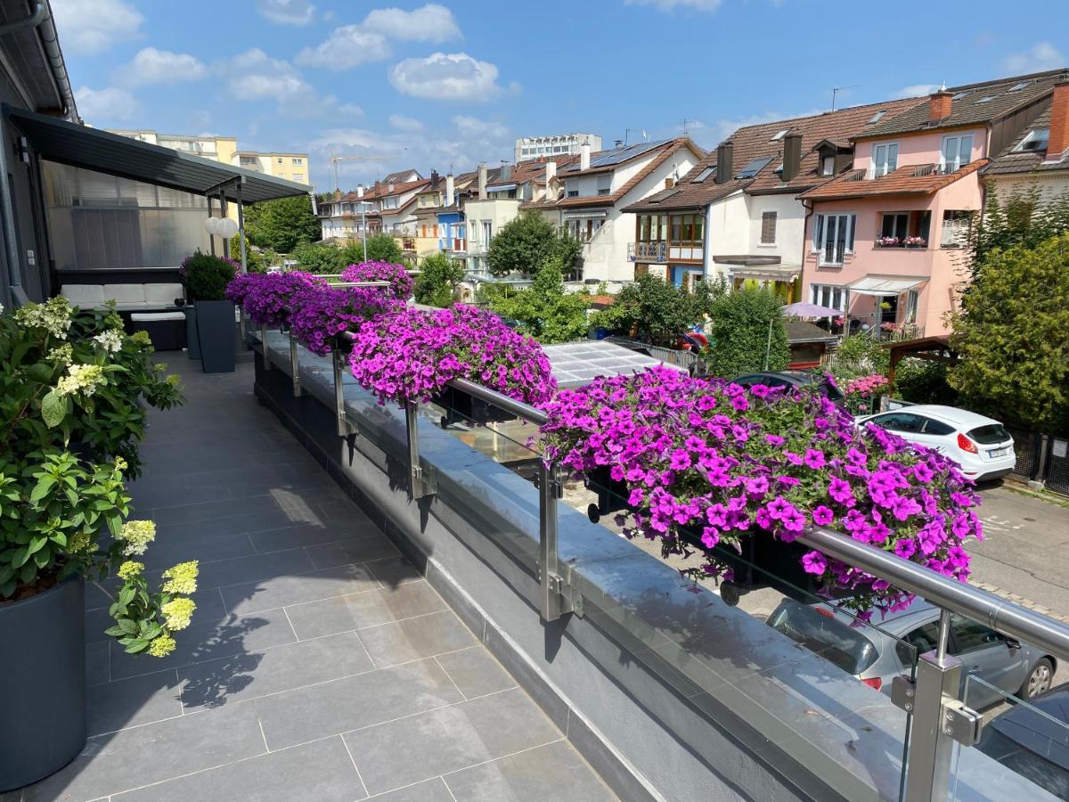 Apartment Guenstiges Gruenes Ferienzimmer Mit Separater Moderner Dusche